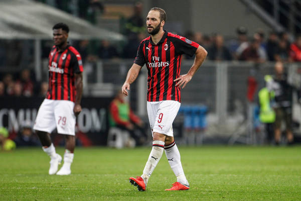 Media: Higuain naciska na transfer do Chelsea Londyn