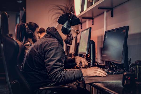Specyfika rozgrywek E-sportu, najpopularniejsze zakłady i typy rozgrywek Specyfika rozgrywek E-sportu, najpopularniejsze zakłady i typy rozgrywek