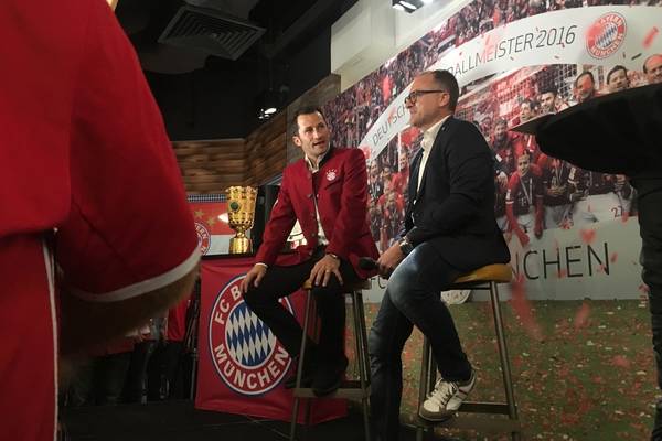 Salihamidzić o kolejnych transferach Bayernu. "On idealnie pasuje do naszego systemu gry. Chcemy go pozyskać" Salihamidzić o kolejnych transferach Bayernu. "On idealnie pasuje do naszego systemu gry. Chcemy go pozyskać"