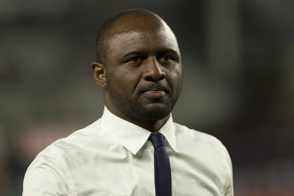 Patrick Vieira wraca na ławkę trenerską. Jest pierwszym wyborem właściciela Chelsea Patrick Vieira wraca na ławkę trenerską. Jest pierwszym wyborem właściciela Chelsea
