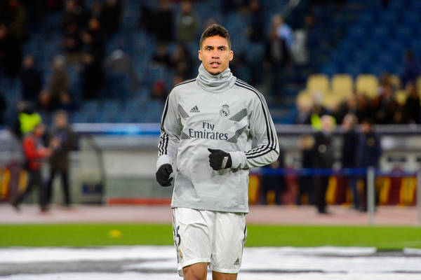 Działacze Realu Madryt zdenerwowali Raphaela Varane'a. PSG wykorzysta sytuację? Działacze Realu Madryt zdenerwowali Raphaela Varane'a. PSG wykorzysta sytuację?
