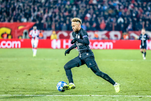 Francja walczy z koronawirusem. Mecz PSG z Borussią Dortmund bez kibiców! Francja walczy z koronawirusem. Mecz PSG z Borussią Dortmund bez kibiców!
