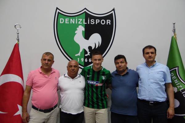 Denizlispor przegrał w Stambule. Dwóch Polaków w składzie gości Denizlispor przegrał w Stambule. Dwóch Polaków w składzie gości