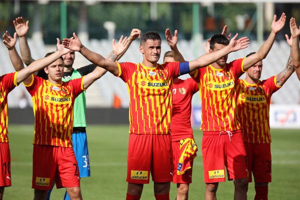 Trener Korony Kielce chce zaskoczyć w Poznaniu. "Musimy zacząć punktować na wyjeździe" Trener Korony Kielce chce zaskoczyć w Poznaniu. "Musimy zacząć punktować na wyjeździe"