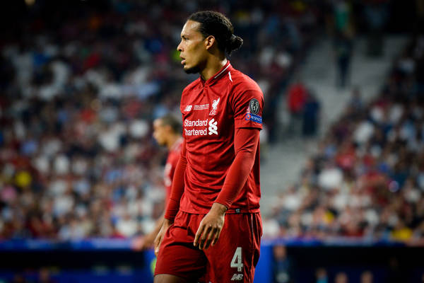 Media: Liverpool włącza się do gry o topowego stopera. Ma być partnerem Van Dijka na wiele sezonów Media: Liverpool włącza się do gry o topowego stopera. Ma być partnerem Van Dijka na wiele sezonów