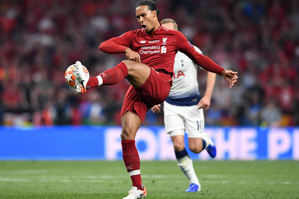 Niecodzienny zakaz w Premier League. Władze ligi panikują przed koronawirusem? Niecodzienny zakaz w Premier League. Władze ligi panikują przed koronawirusem?