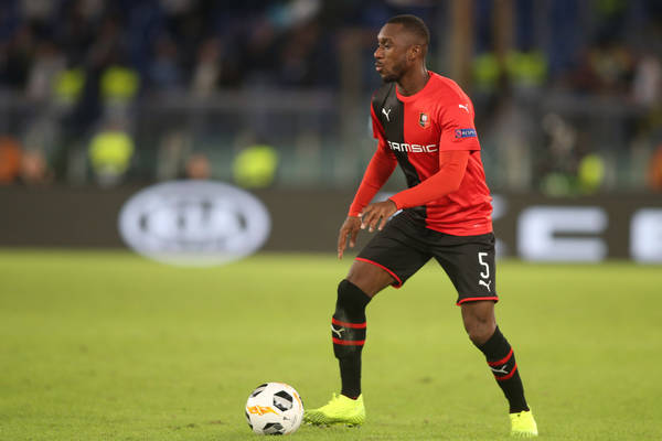 Angers wykupiło obrońcę Rennes. Wcześniej był tylko wypożyczony Angers wykupiło obrońcę Rennes. Wcześniej był tylko wypożyczony