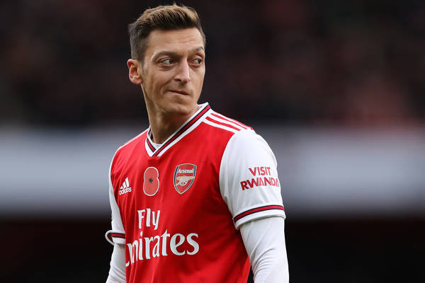 Mesut Ozil jutro podpisze kontrakt z nowym klubem. Niemiec opublikował logo w jego barwach Mesut Ozil jutro podpisze kontrakt z nowym klubem. Niemiec opublikował logo w jego barwach