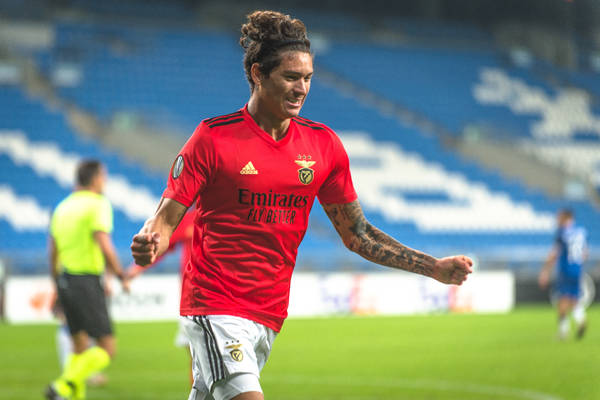 Kluby Premier League walczą o bramostrzelnego napastnika. 80 milionów euro na stole Kluby Premier League walczą o bramostrzelnego napastnika. 80 milionów euro na stole