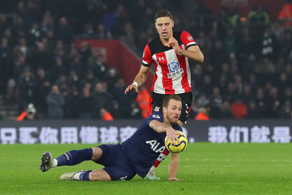 Składy na mecz Manchester City - Southampton. Jan Bednarek wrócił do wyjściowej jedenastki