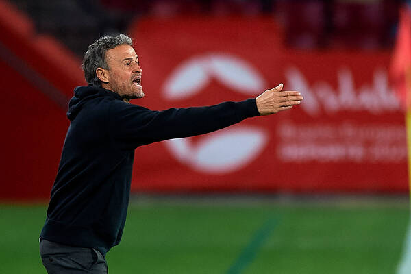 Luis Enrique przygotowuje się na najgorsze. Powołał awaryjnie aż jedenastu piłkarzy!