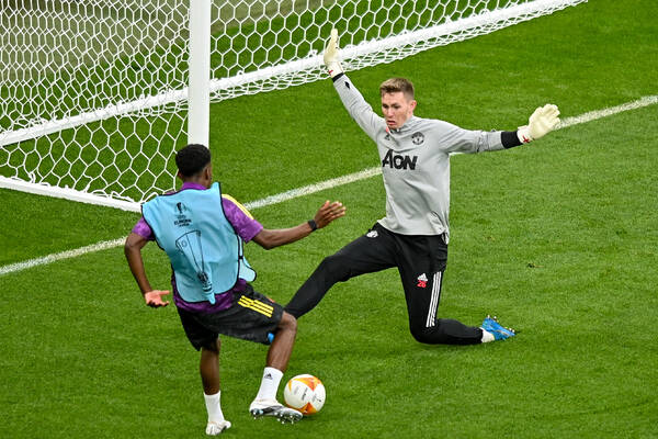 Dean Henderson na wylocie z Manchesteru United. Poszukiwania następcy już trwają Dean Henderson na wylocie z Manchesteru United. Poszukiwania następcy już trwają
