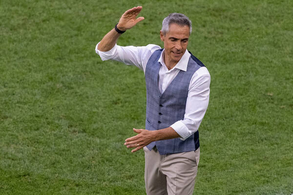 "Tutaj jest tylko Robert". Paulo Sousa brutalnie o potencjale reprezentacji Polski
