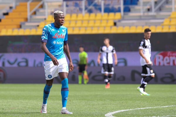 Kompromitujący występ zawodnika Napoli w reprezentacji. Wykonał jedno celne podanie przez 90 minut Kompromitujący występ zawodnika Napoli w reprezentacji. Wykonał jedno celne podanie przez 90 minut