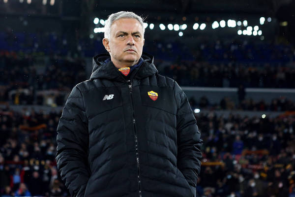 Jose Mourinho zaczepił piłkarza z przeciwnej drużyny. "Przyjdź do nas" [WIDEO]