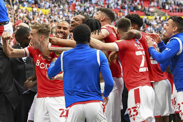 Dawni mistrzowie wracają do Premier League po 23 latach. Przebili nawet Real Madryt. "To piłkarski cud"