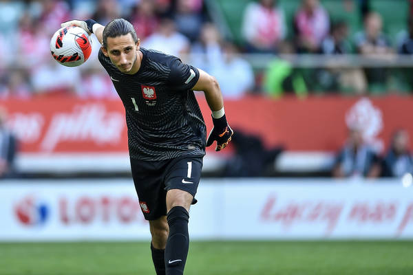 Kamil Grabara na liście życzeń światowego giganta! Polak może zostać następcą legendy [NASZ NEWS]