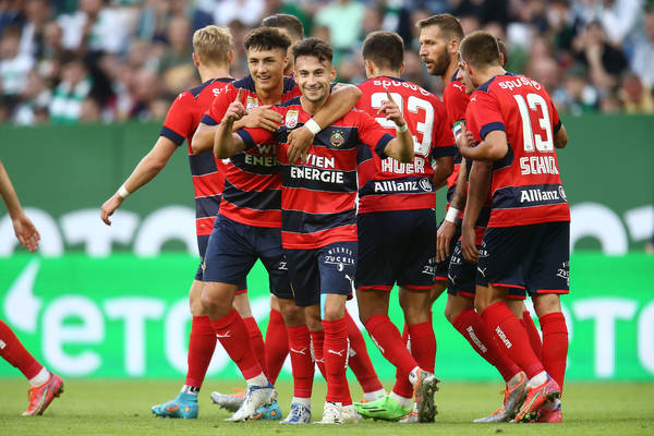 Lechia Gdańsk odpadła z europejskich pucharów! Dwie minuty na wagę porażki z Rapidem Wiedeń [WIDEO]