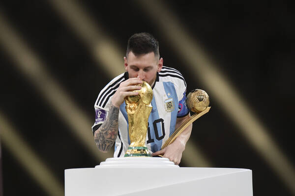 Zniewalająca oferta dla Leo Messiego. Saudyjczycy zasypali go pieniędzmi. Argentyńczyk czeka tylko na jedno