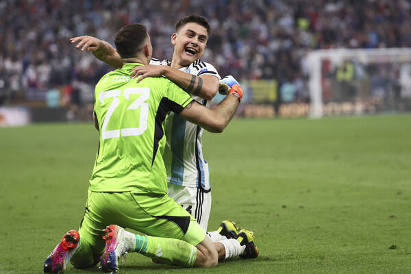 Media: Gwiazda Serie A z kolejnym głośnym transferem? Okazyjna suma odstępnego za obecnego mistrza świata