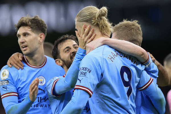 Guardiola udzielił gorzkiej lekcji swojemu uczniowi. Niesamowity koncert City, Haaland znów szalał [WIDEO]