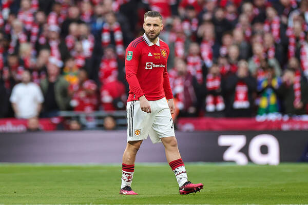Manchester United zabezpiecza przyszłość Luke'a Shawa. Anglik otrzymał wieloletnią propozycję