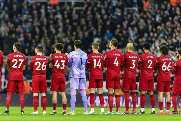 Doświadczony pomocnik odejdzie z Liverpoolu! Fabrizio Romano pewny przyszłości piłkarza
