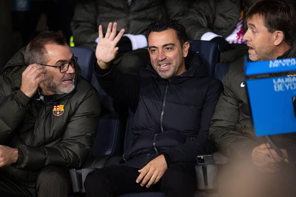 Xavi rezygnuje z posady trenera FC Barcelony! Niespodziewany ruch szkoleniowca. "Nie chcę być ciężarem"