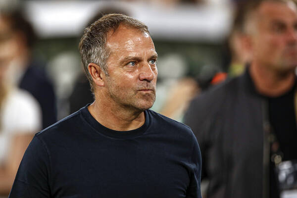 Media: Flick zbiera informacje o FC Barcelonie. Pojechał nawet do Guardioli