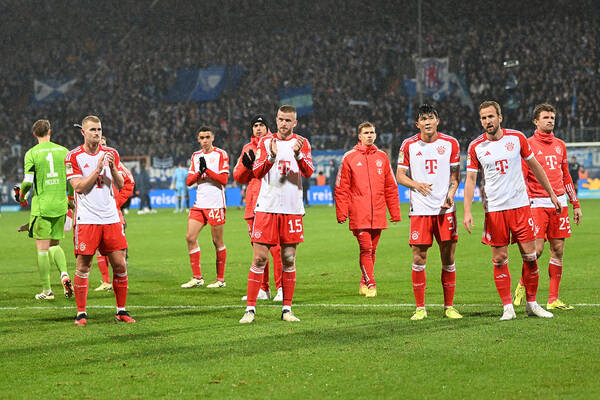 Bayern Monachium rozgląda się za następcą Daviesa. Zawodnik AC Milanu na liście życzeń