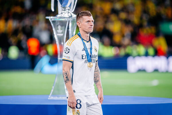 Kroos rozpływa się nad gwiazdą Barcelony. 