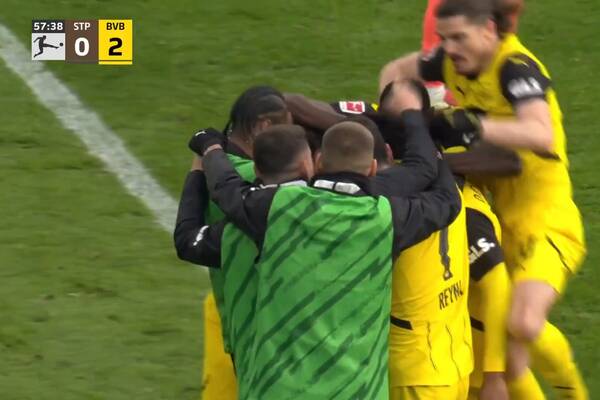 Show Adeyemiego! Borussia Dortmund na fali [WIDEO]