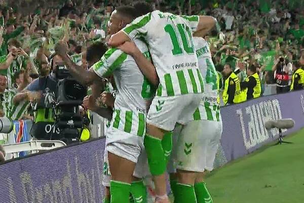 Co za rakieta Antony'ego! Real Betis bliżej finału [WIDEO]
