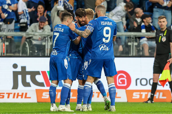 8:1! Kosmiczny triumf Lecha! Puszcza wpadła pod walec [WIDEO]