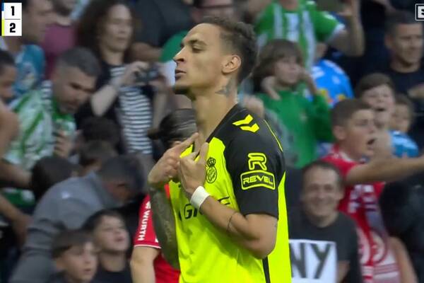 Magia Antony'ego! Cudowny gol dał wygraną w 91. minucie [WIDEO]