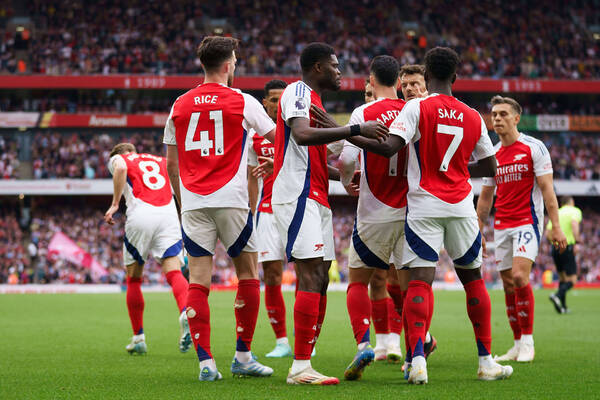 Upadły gigant wbił Arsenalowi szpilę. Prawie dwa miliony wyświetleń [WIDEO]