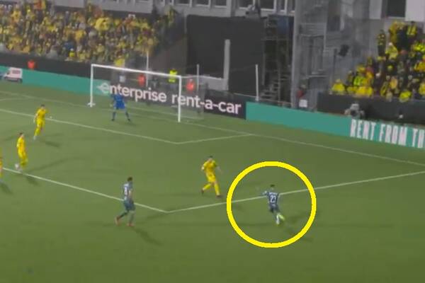 Tottenham zagra o trofeum. Centrostrzał przypieczętował awans [WIDEO]