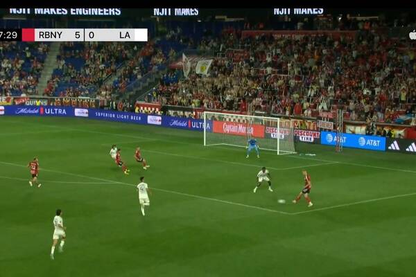 7:0! Polak zmienił znanego napastnika i od razu błysnął [WIDEO]