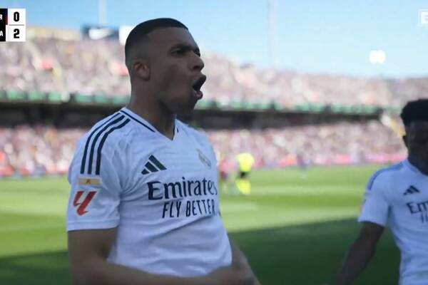 Mbappe królem El Clasico! Wielka kontrowersja przy drugim golu! [WIDEO]