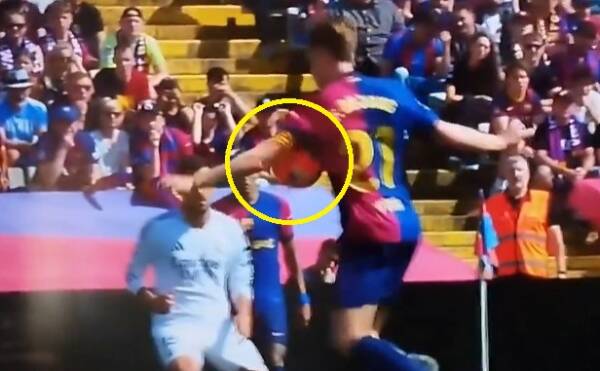 Duża kontrowersja przy golu Barcelony! Gorąco w El Clasico [WIDEO]
