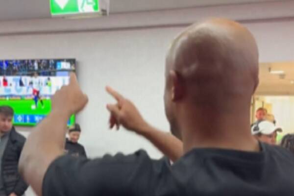 Kompany świętował prowadzenie niemieckiego klubu. Nie chodzi o Bayern [WIDEO]