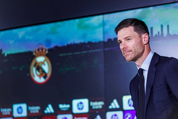 Real rusza po kolejnego piłkarza! Tego transferu chciał Xabi Alonso