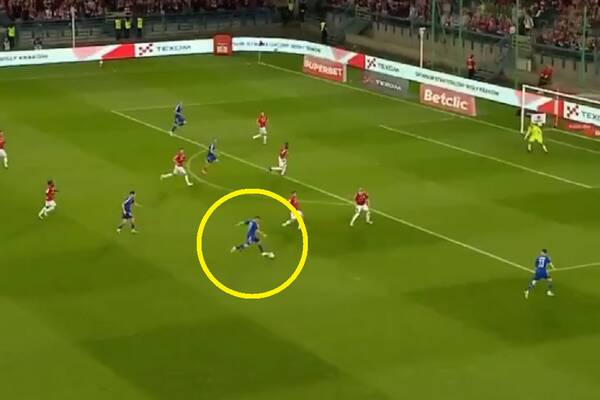 Ten strzał uciszył stadion Wisły Kraków. Cudowny gol dla Miedzi [WIDEO]