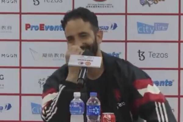 Kuriozalna konferencja Manchesteru United. Amorim nie mógł powstrzymać śmiechu [WIDEO]
