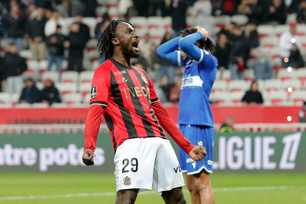 Anglicy rozkupują ligę francuską. Kolejny transfer na horyzoncie