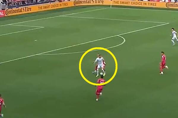 Reus? Pan piłkarz. Tę asystę Niemca można oglądać bez końca [WIDEO]