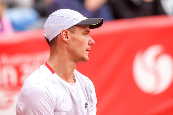 Oto rywal Majchrzaka w trzeciej rundzie Wimbledonu. Pięciosetowa batalia