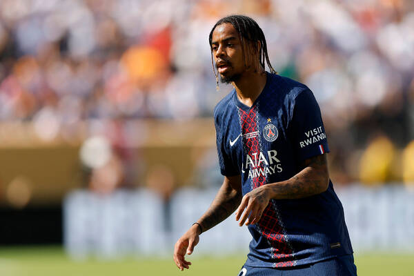 PSG reaguje na plotki. Chce zatrzymać gwiazdora za wszelką cenę