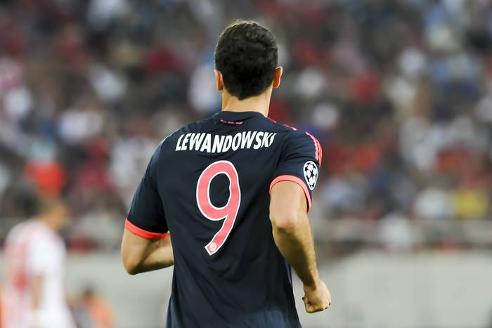 Kicker: Wewnętrzne spotkanie władz Bayernu. Lewandowski bez zgody na transfer