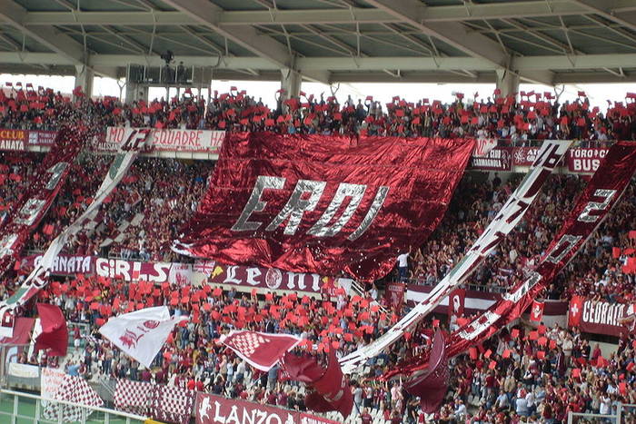 Trzy czerwone kartki w meczu Serie A. Torino zremisowało z Cagliari
